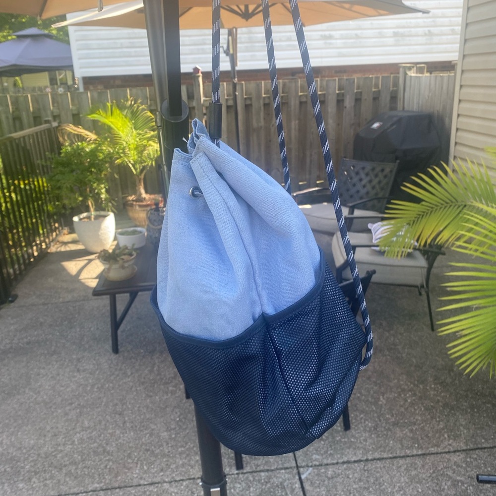 Ivivva bucket bag
